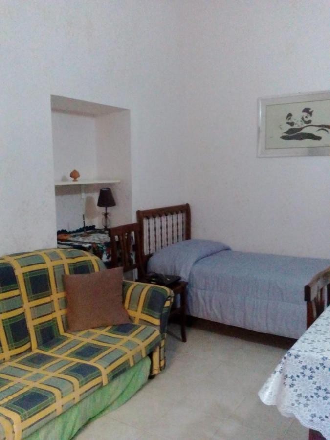 Camere Simili A Ostello Solo Per Uomini - Hostel-Like Rooms Only For Man ตารันโต ภายนอก รูปภาพ